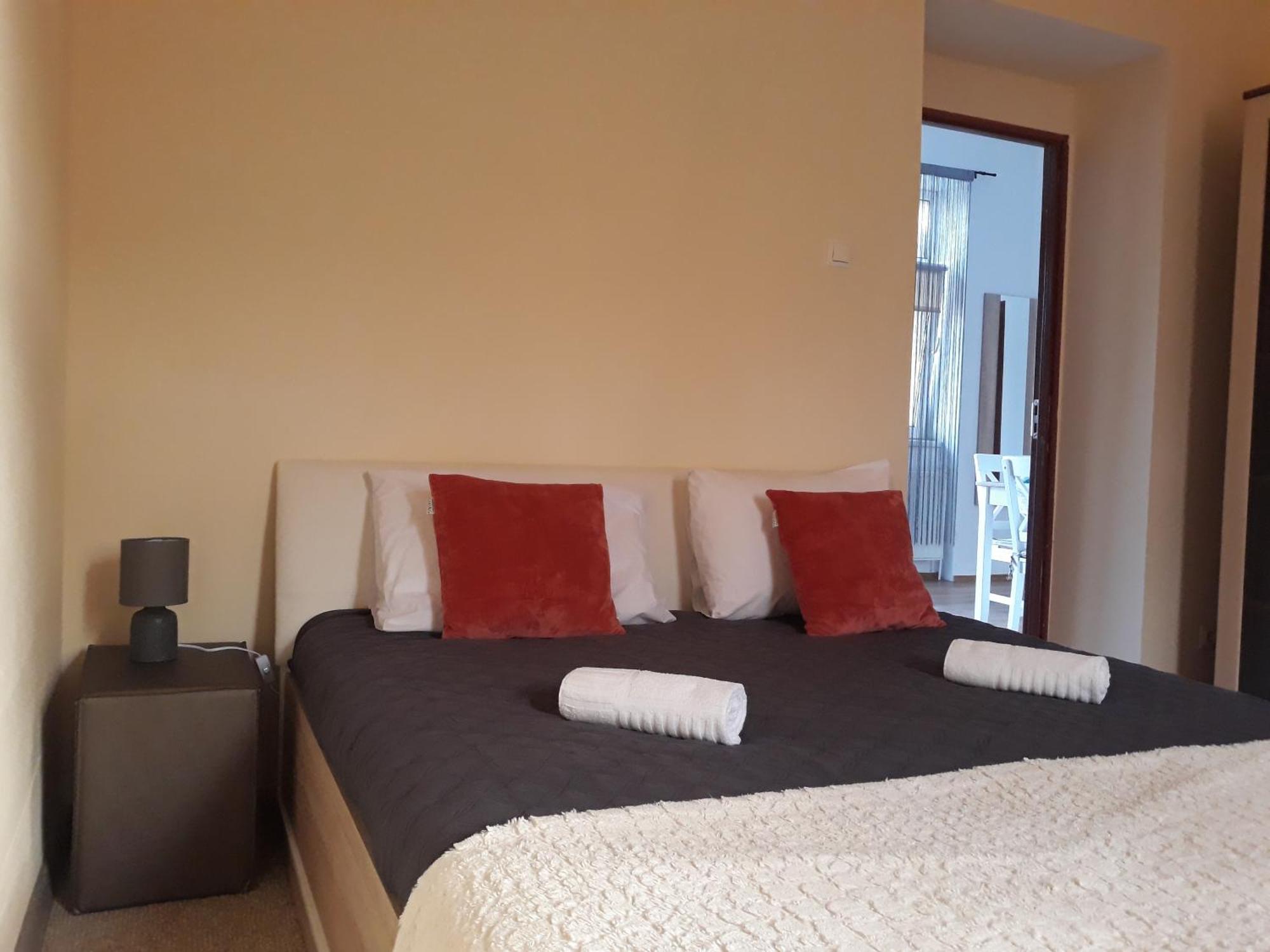 Three Rivers Apartments - Private Free Parking, Self Check-In Oradea Exterior photo