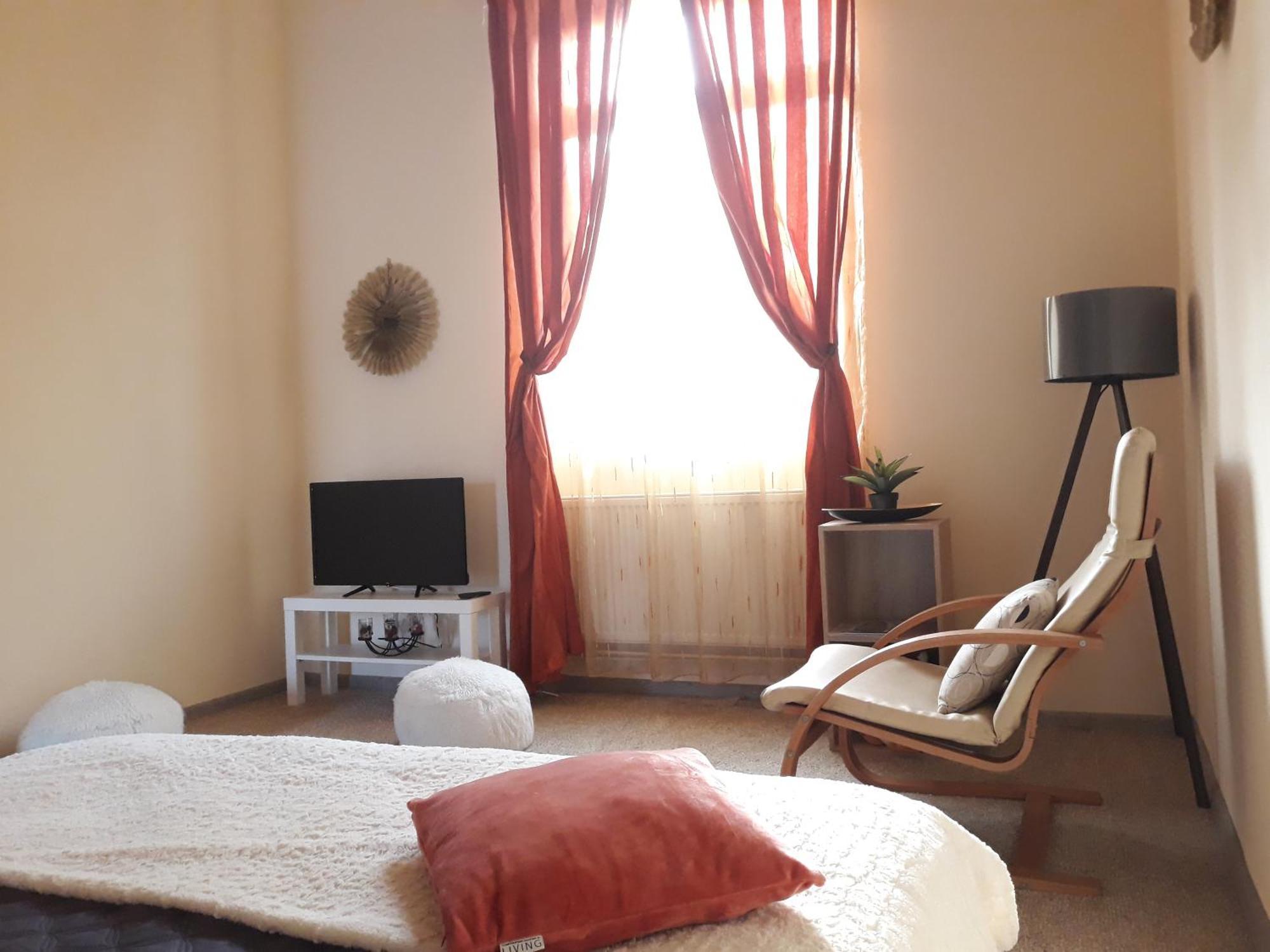 Three Rivers Apartments - Private Free Parking, Self Check-In Oradea Exterior photo